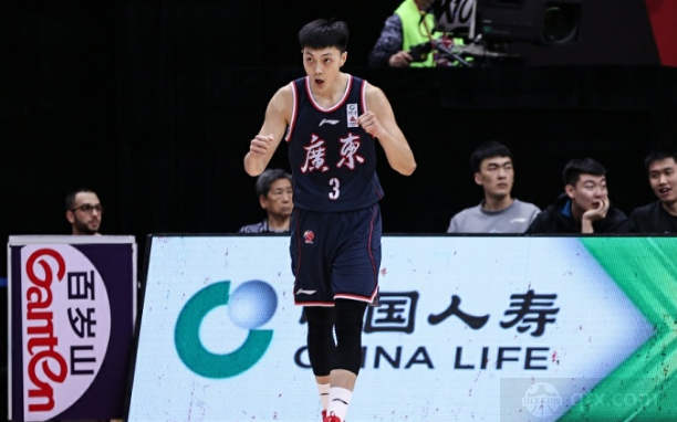 广东男篮球员胡明轩